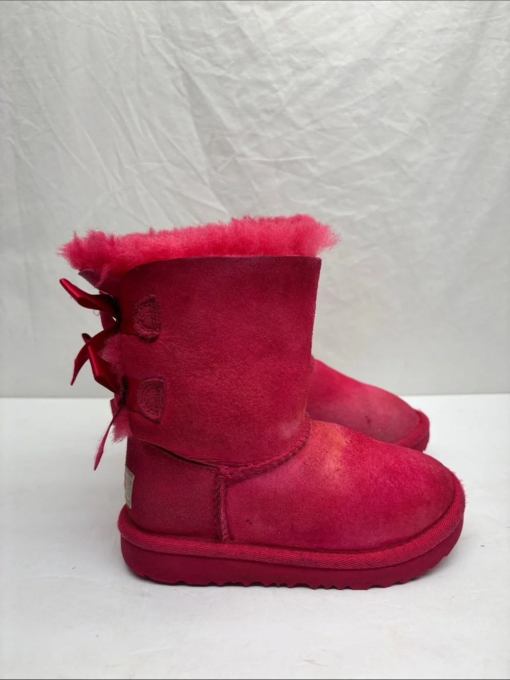 UGG Kids Bow-Back Suede Boots in Hot Pink, SZ 10 for toddler girl, box 72